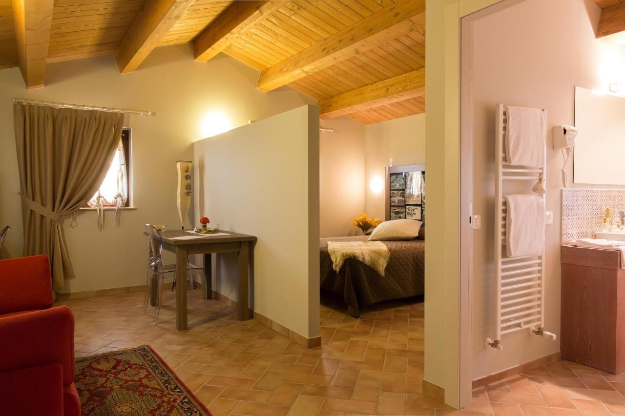 Locanda Borgognina Lucrezia Экстерьер фото